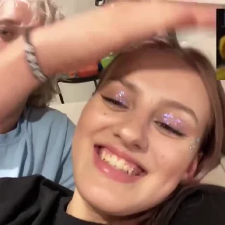 👹