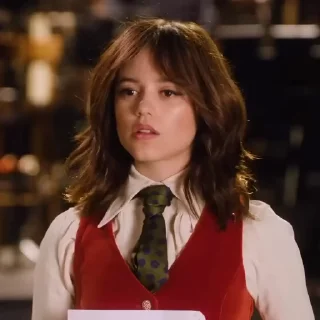 😈