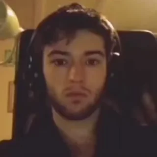 😴