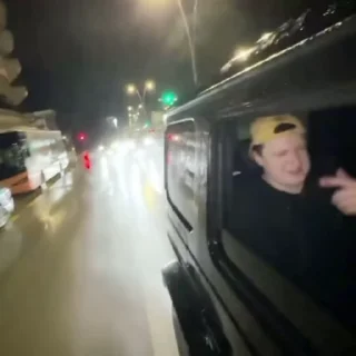 😎
