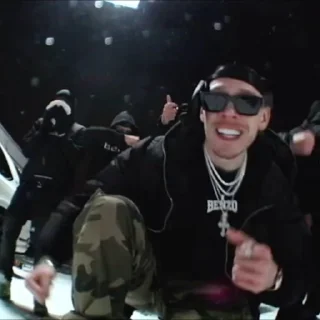 😁