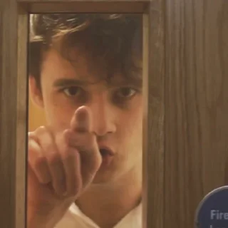😳