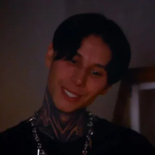 😈