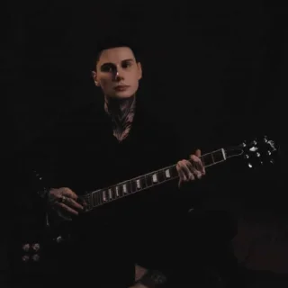 🎸