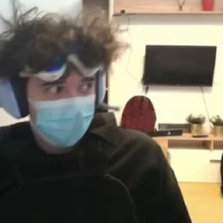 😳