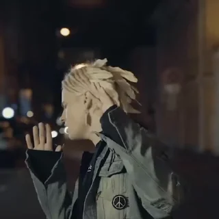 🎤
