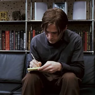 ✍️
