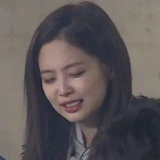 😢