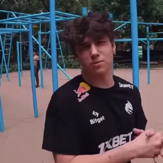 ✊