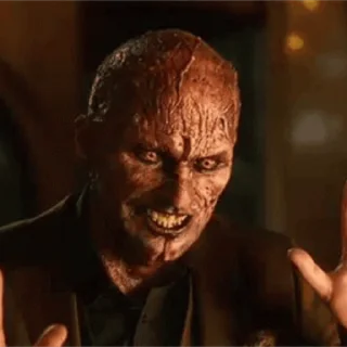 😈