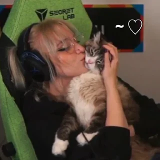 😘