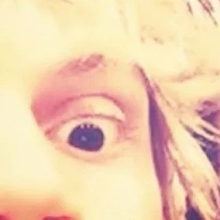 👁