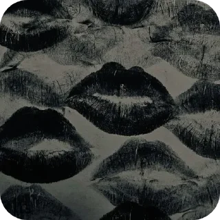 💋