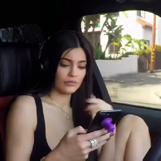 😐