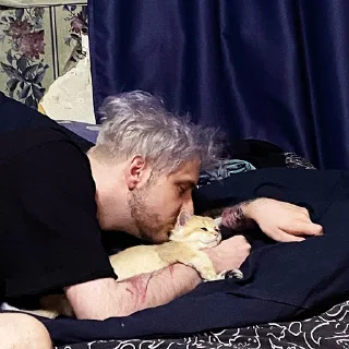 😘