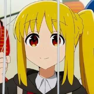 🟡