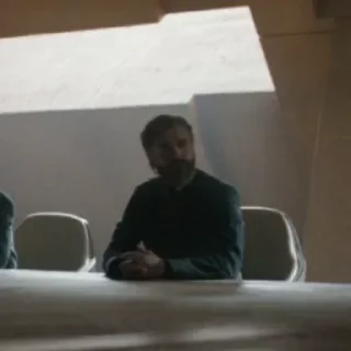 😐