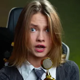 😮