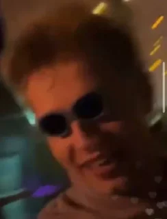 😎