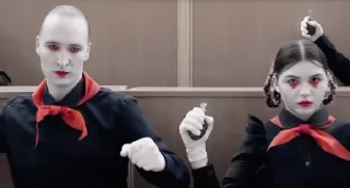 💣