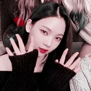𝐊arina 𝐘oo ⋆ @rojemedok