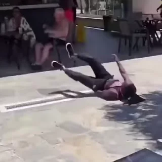 🕺