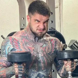 😡
