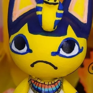 😣
