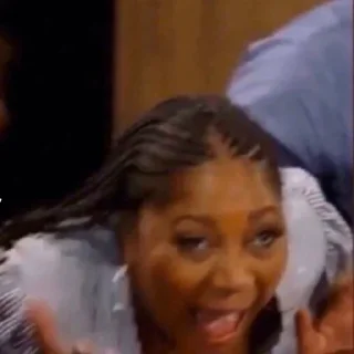 🗣