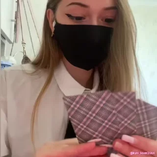 😢