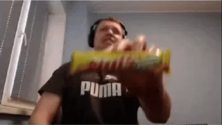 🥳