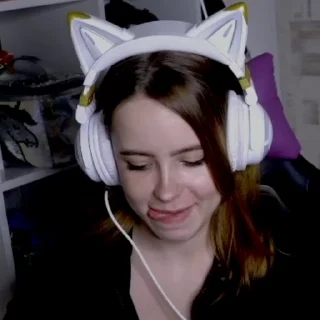 😋
