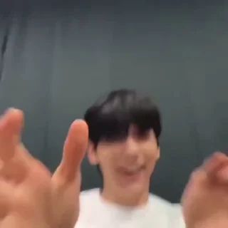🐾