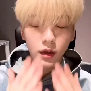 👊