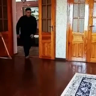 👽