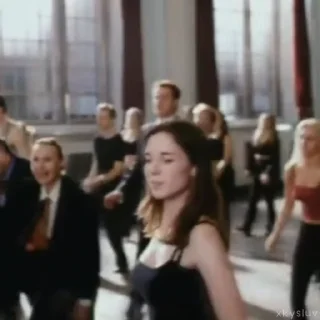 🕺