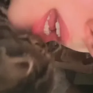 💋
