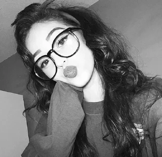 😘