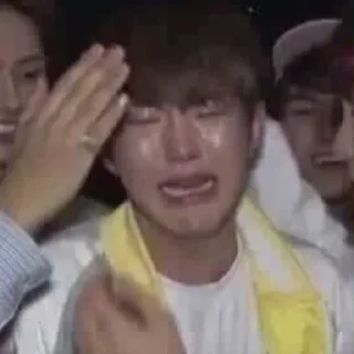😭
