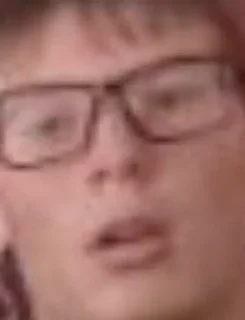 🥸