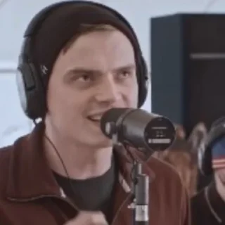 😄