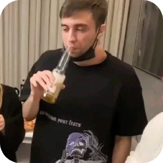 🍾