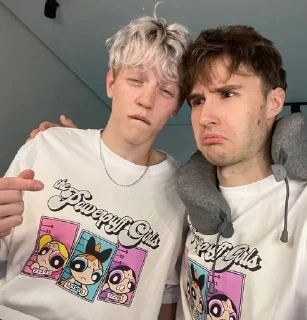 🥸