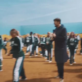 😱
