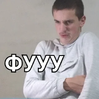 🤢