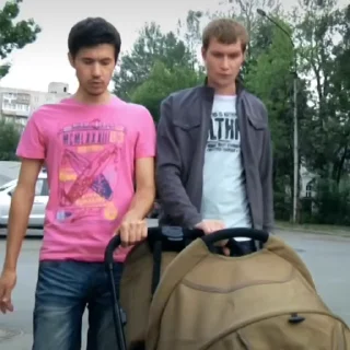 👬