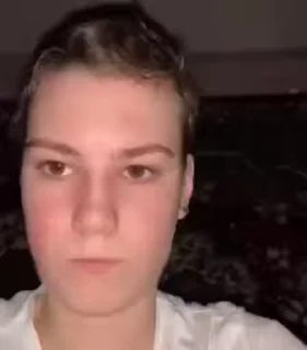 😡