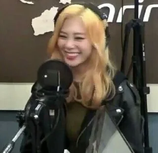 😁