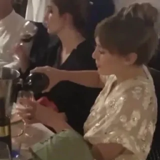 🥂