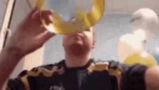 👑